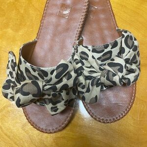 leopard print bow sandals very comfortable